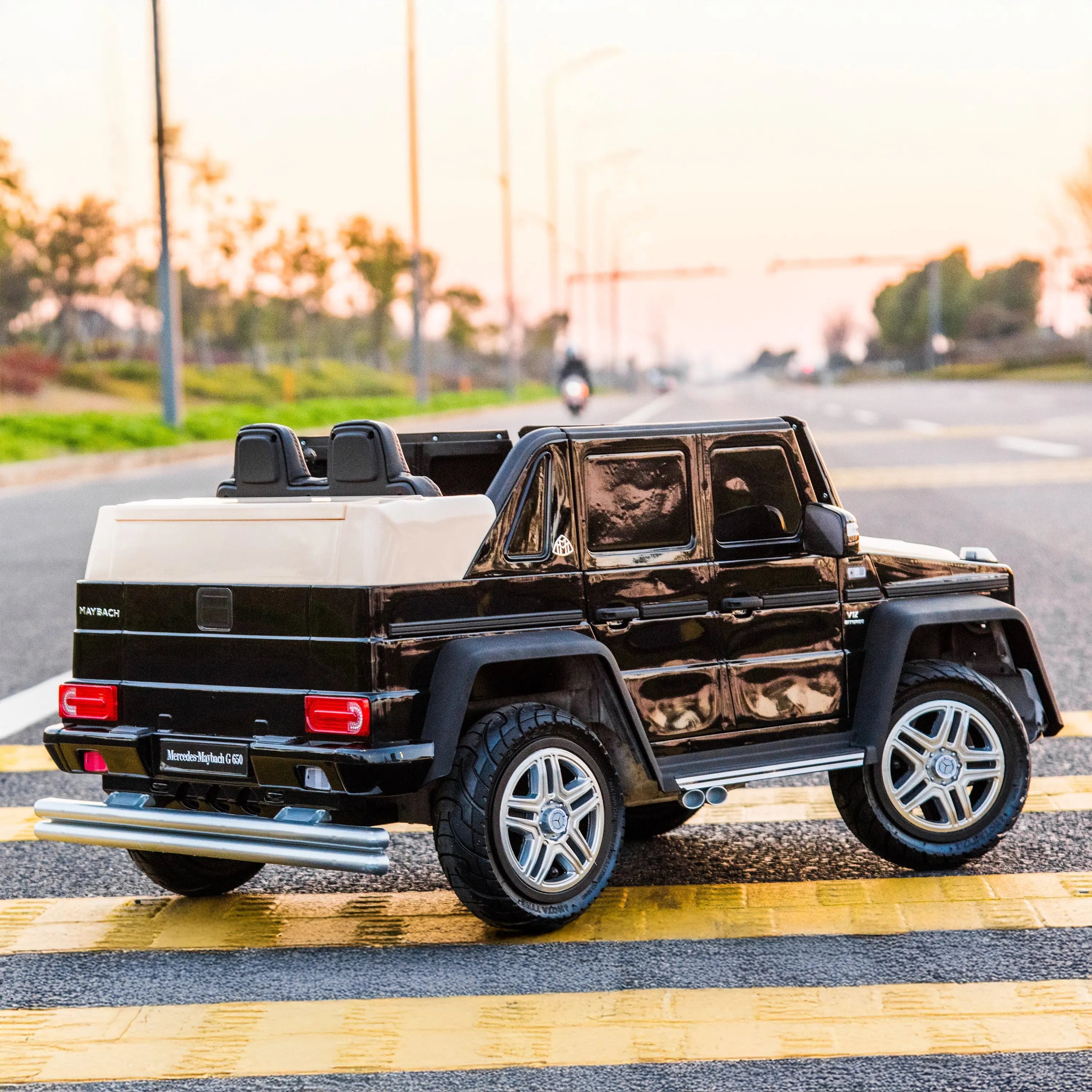 12V Mercedes Maybach G650 1 Seater  Freddo Toys
